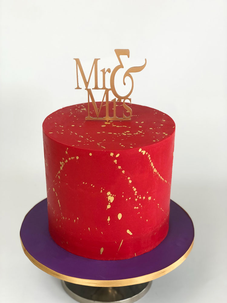 Red & Gold wedding cake