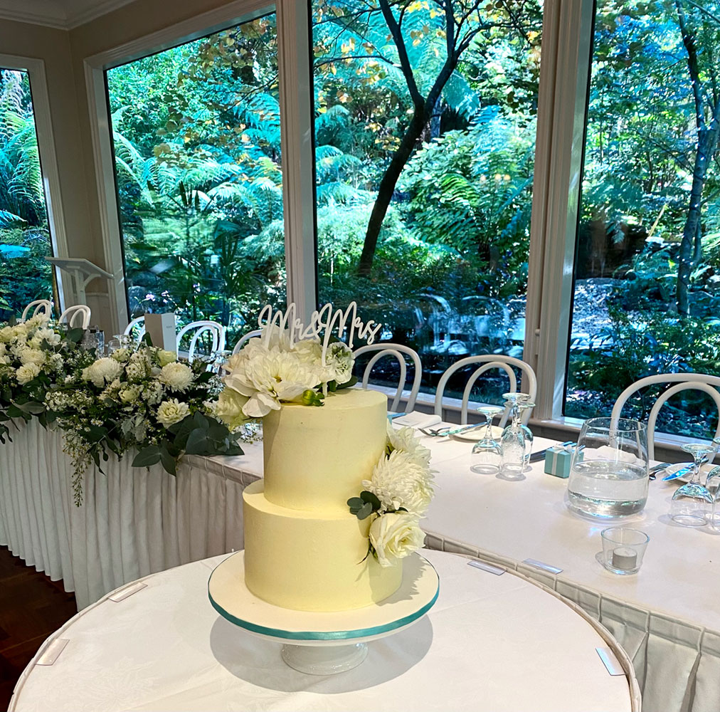 Simple Floral wedding cake