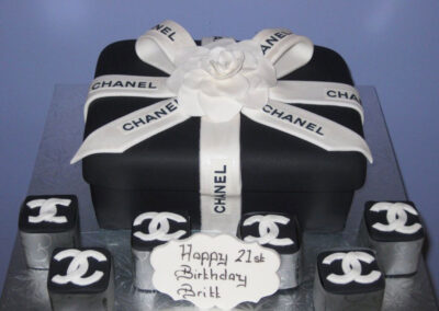 Chanel Cupcakes & Cake