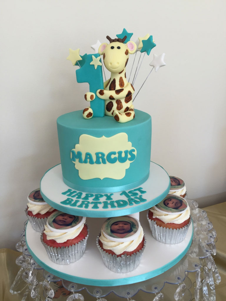 Giraffe Cake & Cupcakes