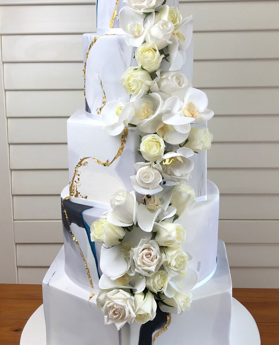 wedding cakes geometric designs